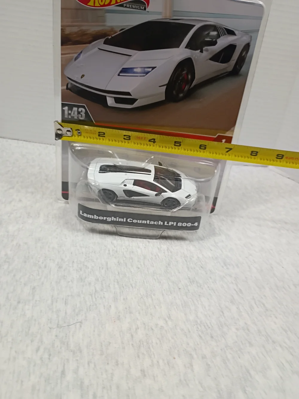 HOT WHEELS PREMIUM #1 LAMBORGHINI COUNTACH LPI 800-4 1:43 DIE CAST TOY CAR MISP